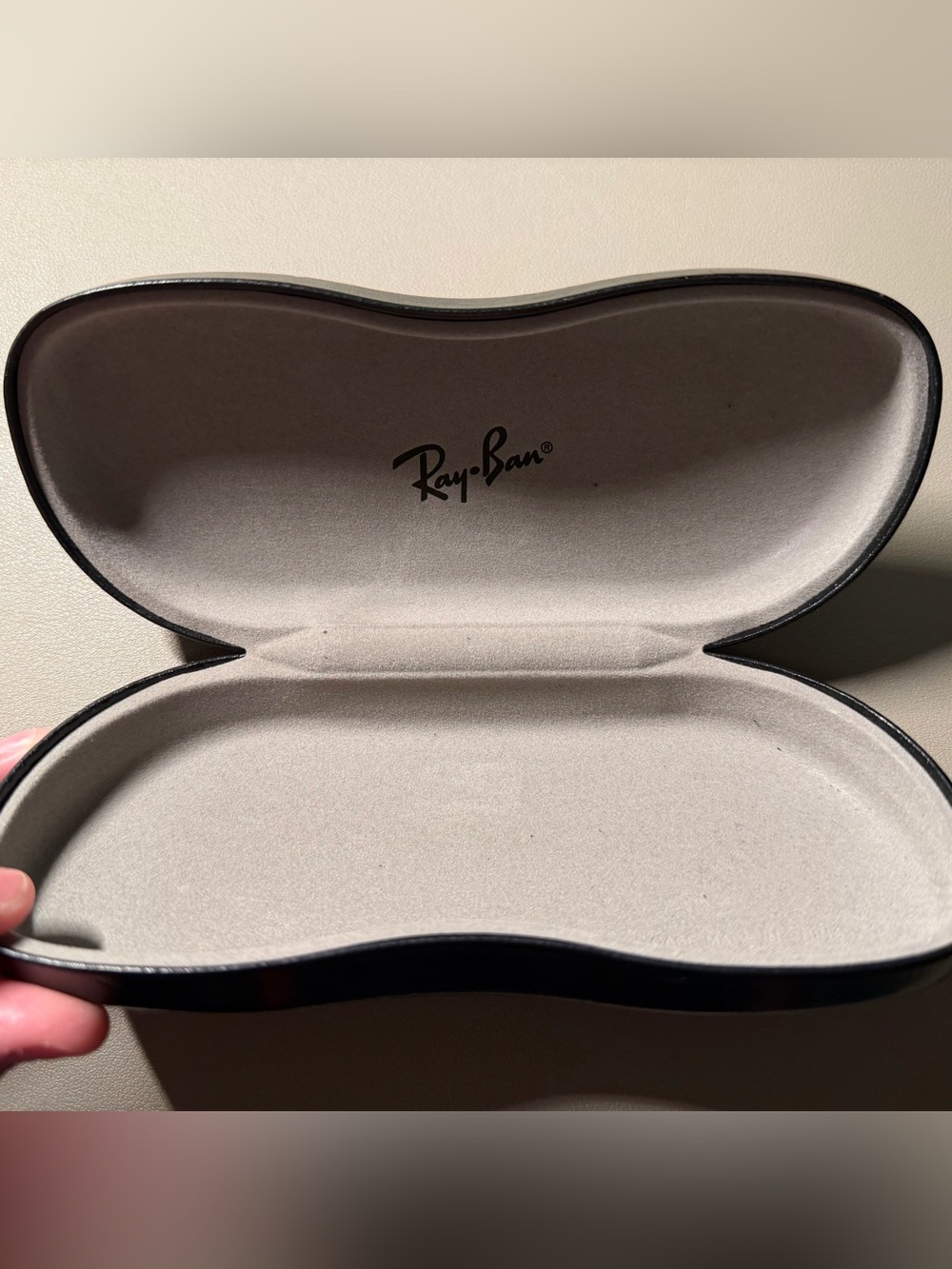 Ray-Ban Sunglasses Case - Picture 3 of 3